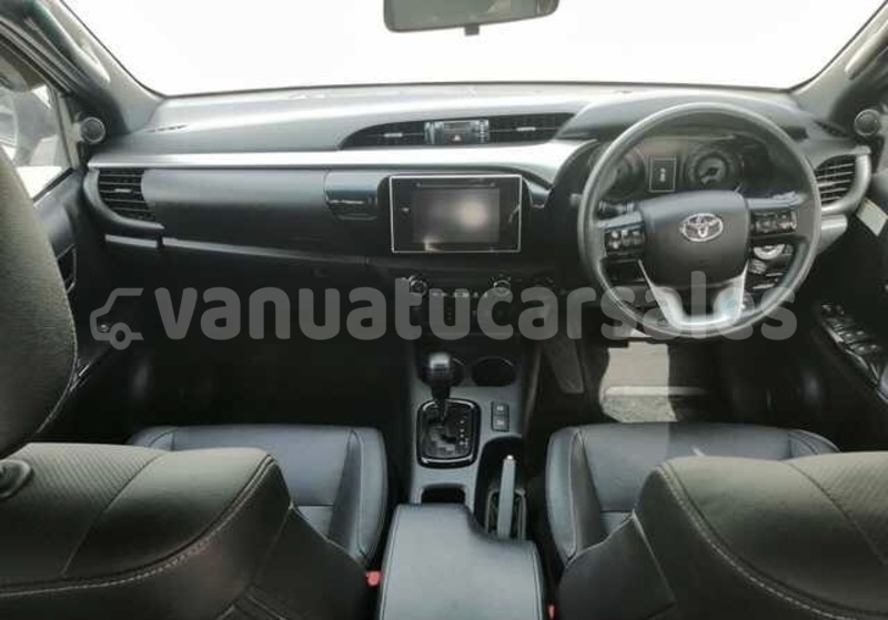Big with watermark toyota hiluxe revo shefa tongoa 917