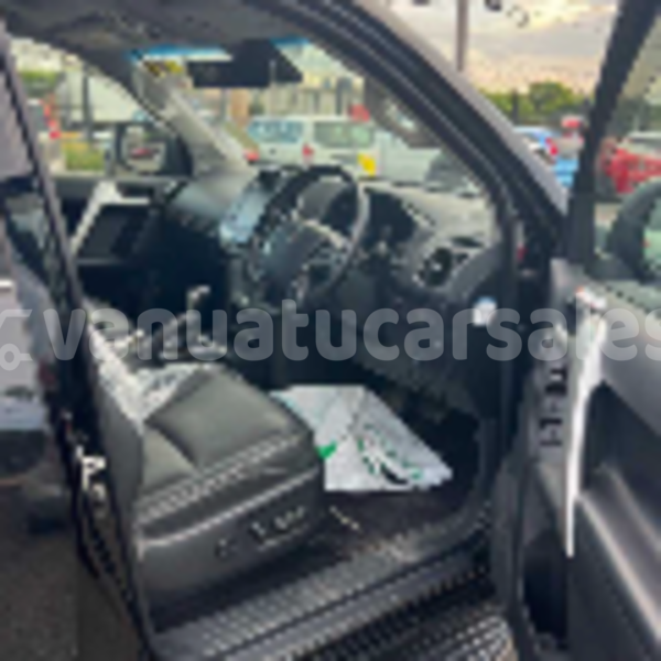 Big with watermark toyota land cruiser prado shefa emae 918