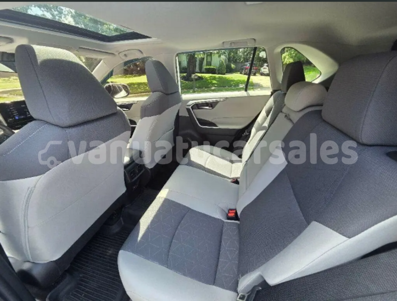 Big with watermark toyota rav4 penama asanvari 920