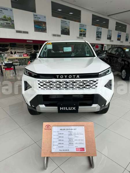 Big with watermark toyota hilux surf shefa port vila 922