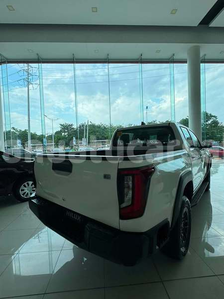 Big with watermark toyota hilux surf shefa port vila 922