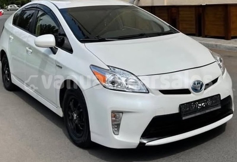 Big with watermark toyota prius shefa port vila 923