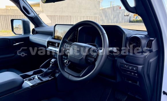 Buy Used Toyota Land Cruiser Prado White Car in Burumba in Shefa Buy Used Toyota Land Cruiser Prado White Car in Burumba in Shefa