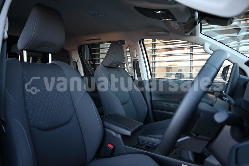 Big with watermark toyota hilux shefa port vila 927