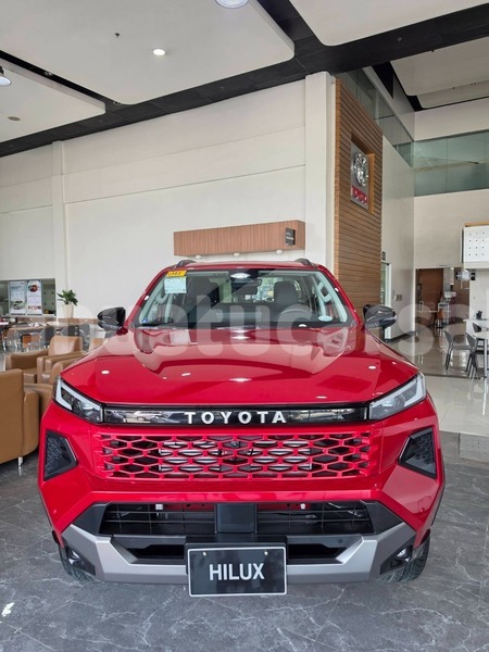 Big with watermark toyota hilux sanma port olry 935