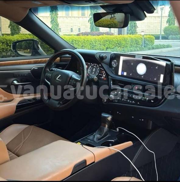 Big with watermark lexus es shefa port vila 945