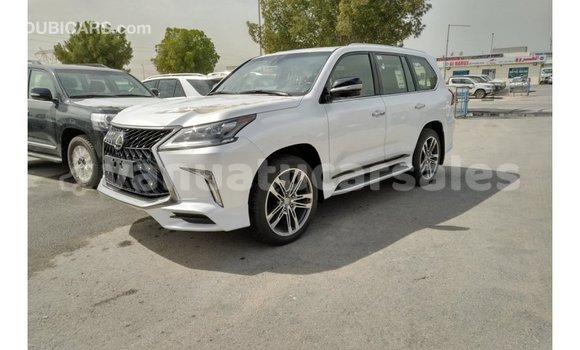 Acheter Import Voiture Lexus LX Blanc à Import - Dubai, Malampa Acheter Import Voiture Lexus LX Blanc à Import - Dubai, Malampa