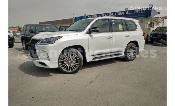 Acheter Import Voiture Lexus LX Blanc à Import - Dubai, Malampa Acheter Import Voiture Lexus LX Blanc à Import - Dubai, Malampa