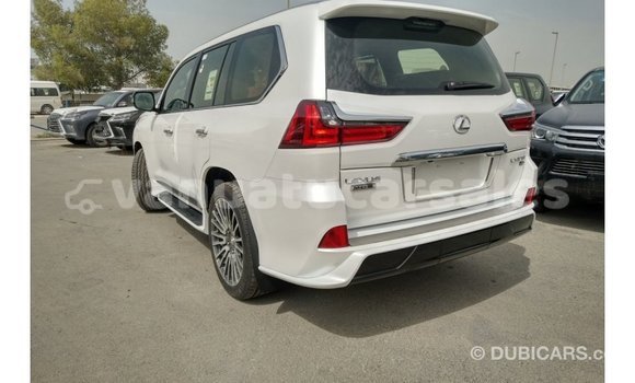 Acheter Import Voiture Lexus LX Blanc à Import - Dubai, Malampa Acheter Import Voiture Lexus LX Blanc à Import - Dubai, Malampa