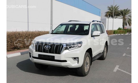 Acheter Import Voiture Toyota Prado Blanc à Import - Dubai, Malampa Acheter Import Voiture Toyota Prado Blanc à Import - Dubai, Malampa