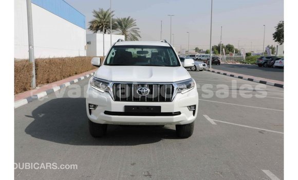 Acheter Import Voiture Toyota Prado Blanc à Import - Dubai, Malampa Acheter Import Voiture Toyota Prado Blanc à Import - Dubai, Malampa