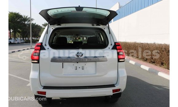 Acheter Import Voiture Toyota Prado Blanc à Import - Dubai, Malampa Acheter Import Voiture Toyota Prado Blanc à Import - Dubai, Malampa