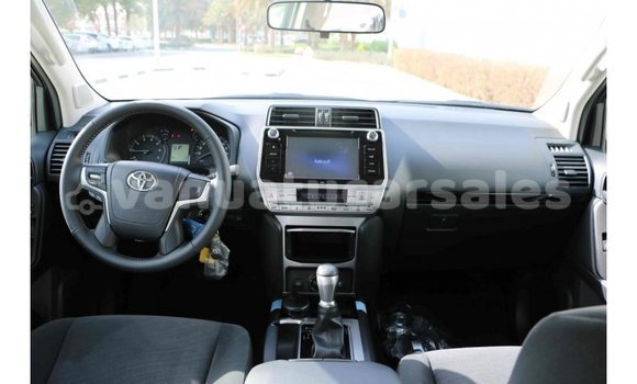 Acheter Import Voiture Toyota Prado Blanc à Import - Dubai, Malampa Acheter Import Voiture Toyota Prado Blanc à Import - Dubai, Malampa