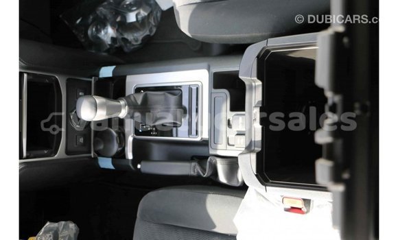 Acheter Import Voiture Toyota Prado Blanc à Import - Dubai, Malampa Acheter Import Voiture Toyota Prado Blanc à Import - Dubai, Malampa