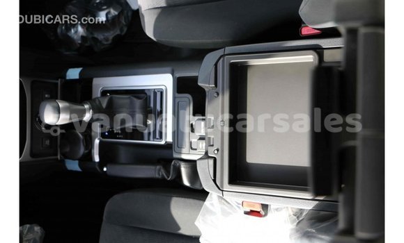 Acheter Import Voiture Toyota Prado Blanc à Import - Dubai, Malampa Acheter Import Voiture Toyota Prado Blanc à Import - Dubai, Malampa