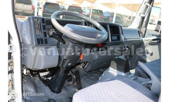 Acheter Import Voiture Isuzu Rodeo Blanc à Import - Dubai, Malampa