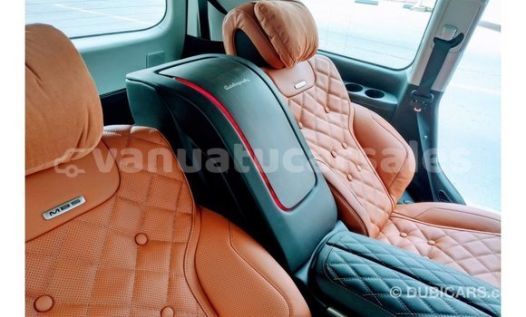 Acheter Import Voiture Toyota Land Cruiser Noir à Import - Dubai, Malampa Acheter Import Voiture Toyota Land Cruiser Noir à Import - Dubai, Malampa