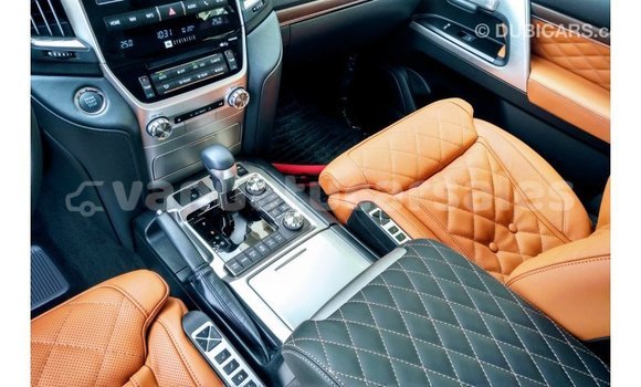 Acheter Import Voiture Toyota Land Cruiser Noir à Import - Dubai, Malampa Acheter Import Voiture Toyota Land Cruiser Noir à Import - Dubai, Malampa