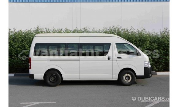 Acheter Import Voiture Toyota Hiace Blanc à Import - Dubai, Malampa Acheter Import Voiture Toyota Hiace Blanc à Import - Dubai, Malampa
